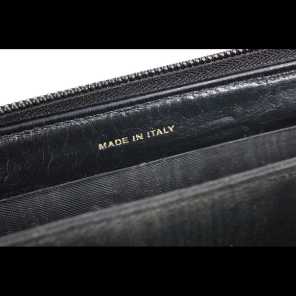 Authentic Vintage Chanel Large Black Caviar Timeless CC Zipper Around Wallet - Picture 3 of 13